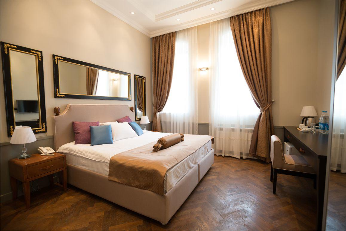 Boutique hotel baku. Boutique отели Баку. Seven Boutique Hotel Baku. Номера в отеле Севен. Бутик отель Баку старый город.